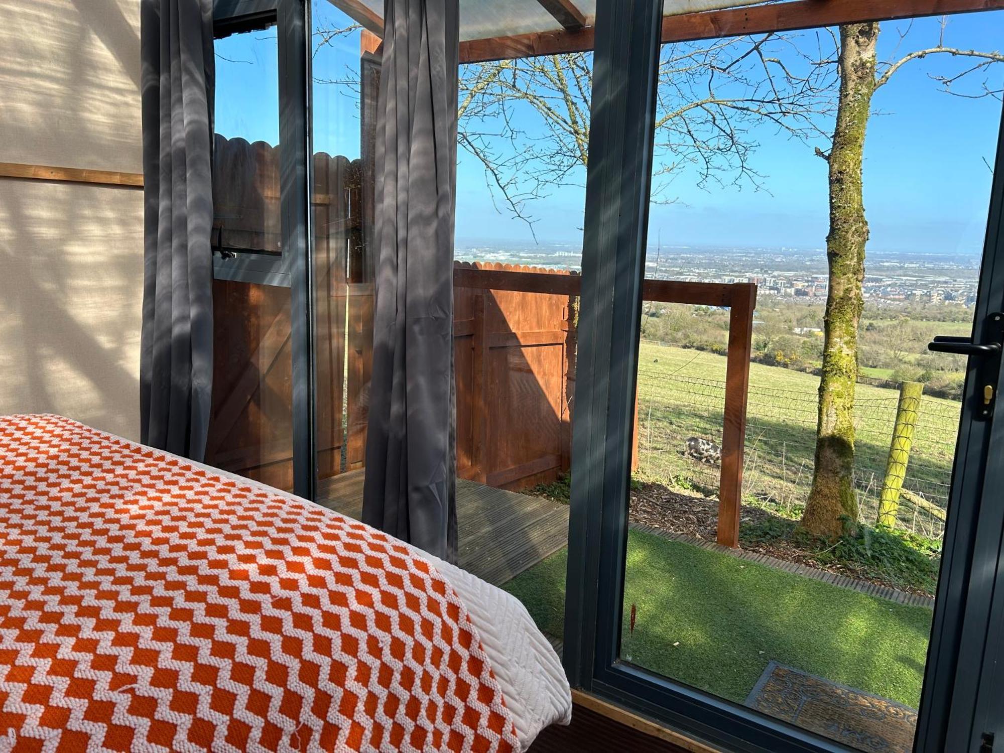 Sky Gazer Cabin In The Woods Dublin Exterior photo